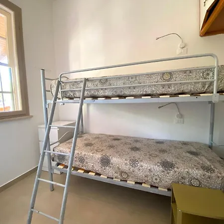 Renovierte Doppelhaushaelfte Mit Grossem Garten, Komplett Renoviert